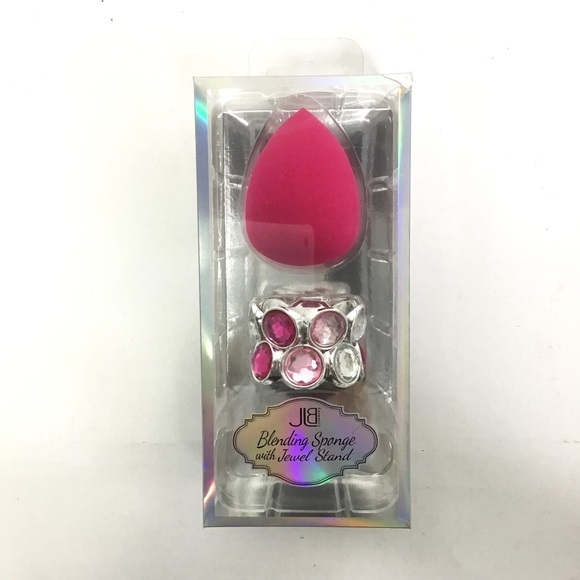 Makeup Brushes ~ Makeup Sponge ~ Mascara Kit - Picture 2 of 7